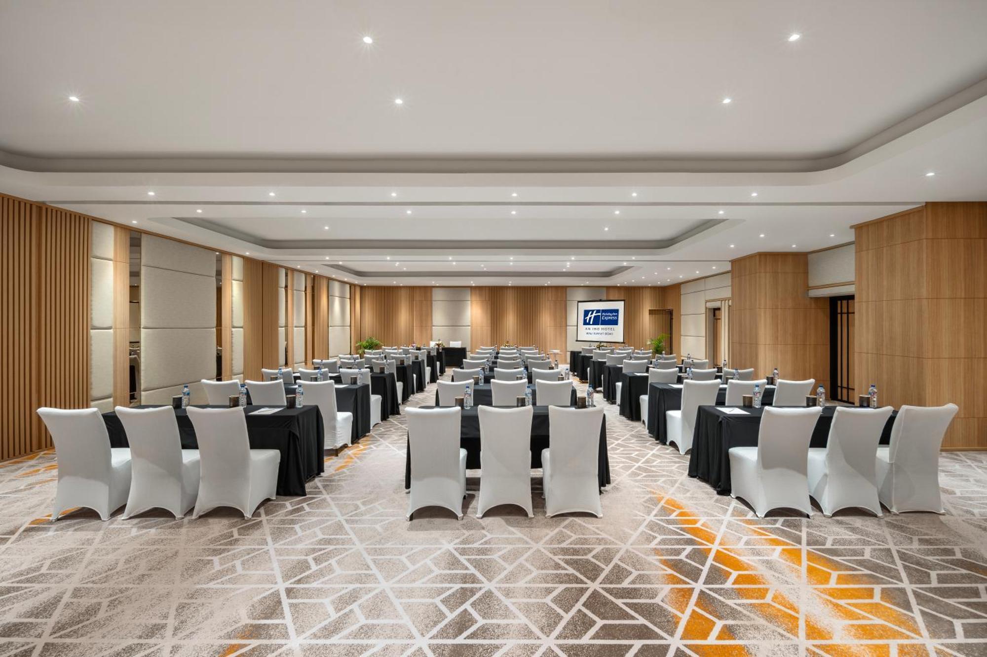 קוטה לומבוק Holiday Inn Express Bali Sunset Road By Ihg מראה חיצוני תמונה